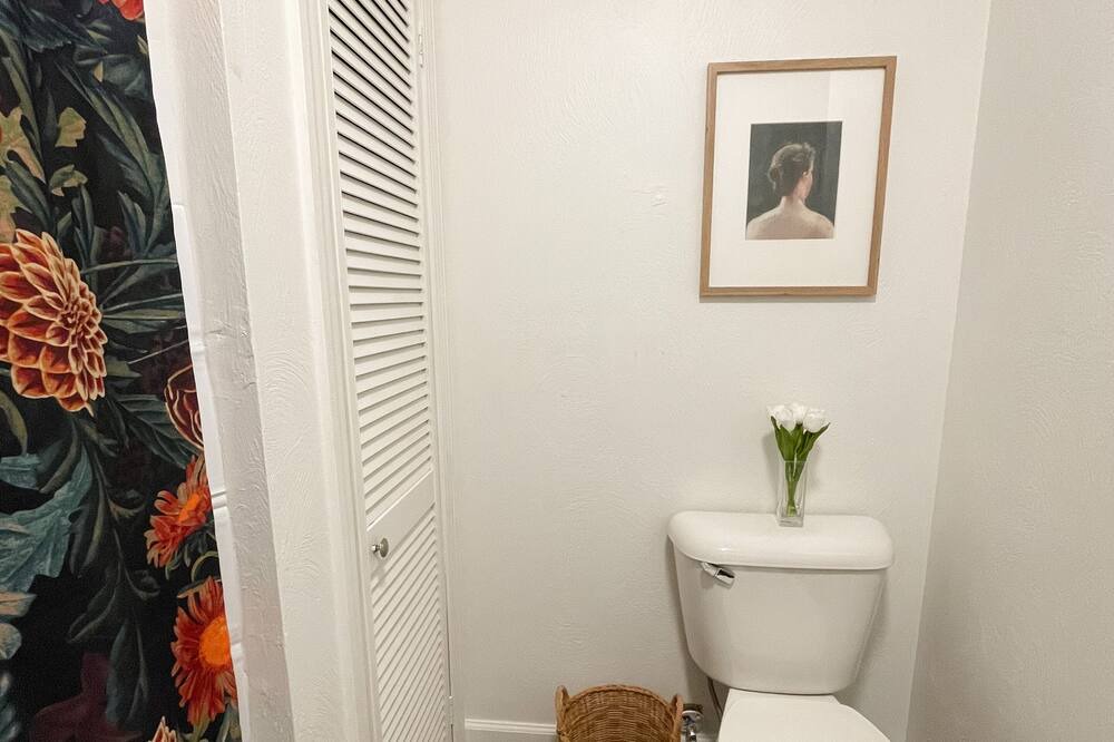 Photo of Bathroom in Carterville