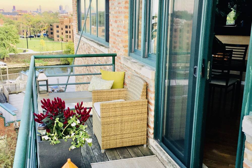 Photo of Patio Balcony in Bucktown
