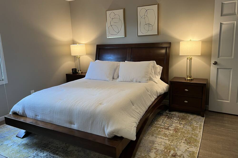 Photo of Bedroom in Champaign