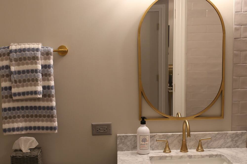 Photo of Bathroom in East Dundee