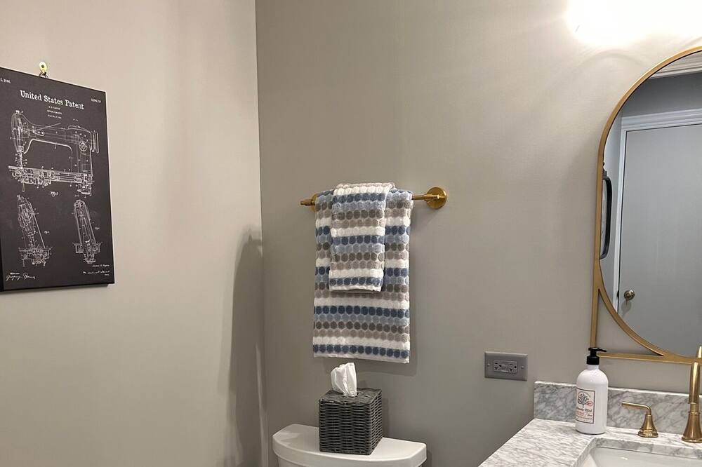Photo of Bathroom in East Dundee