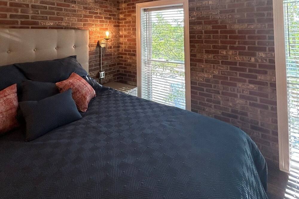 Photo of Bedroom in East Dundee