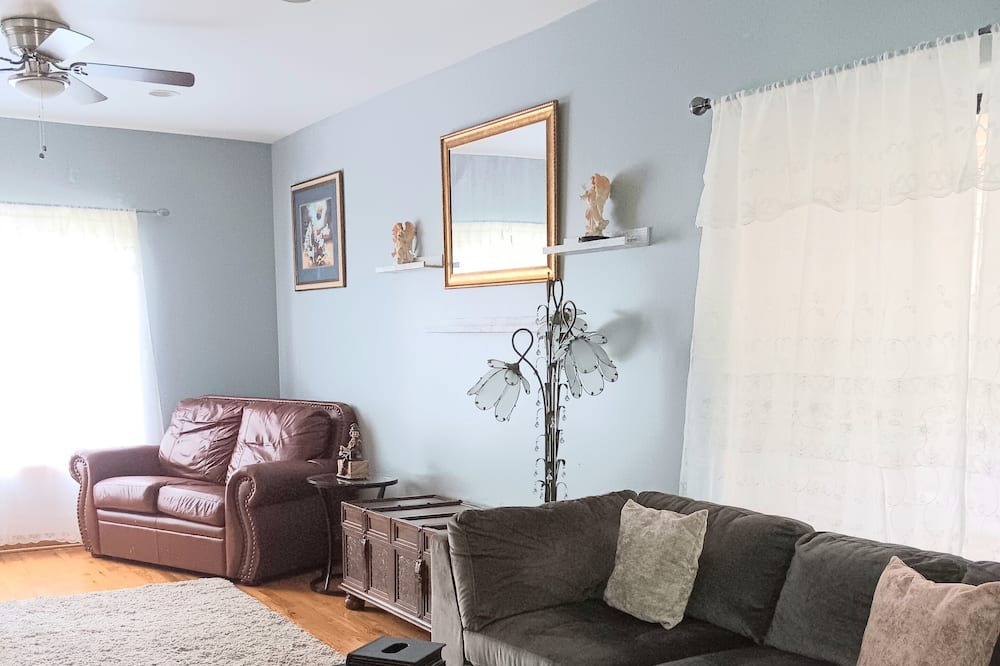 Photo of Livingroom in Summit