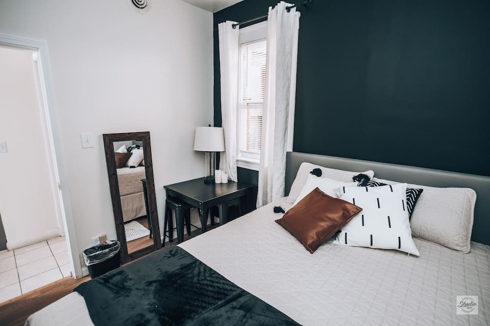 Photo of Bedroom in Pulaski Park