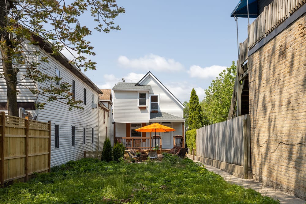 Photo of Outdoor in Rogers Park