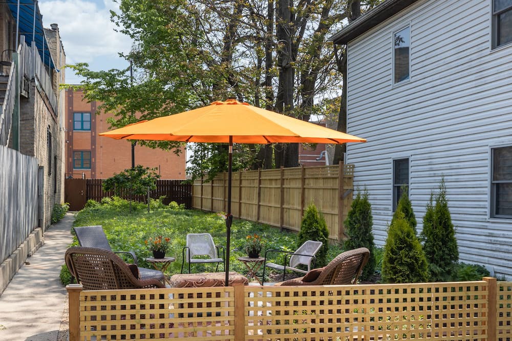 Photo of Outdoor in Rogers Park