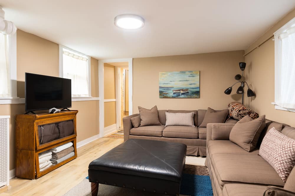 Photo of Livingroom in Rogers Park