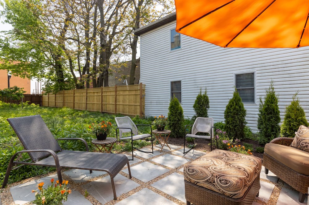 Photo of Outdoor in Rogers Park