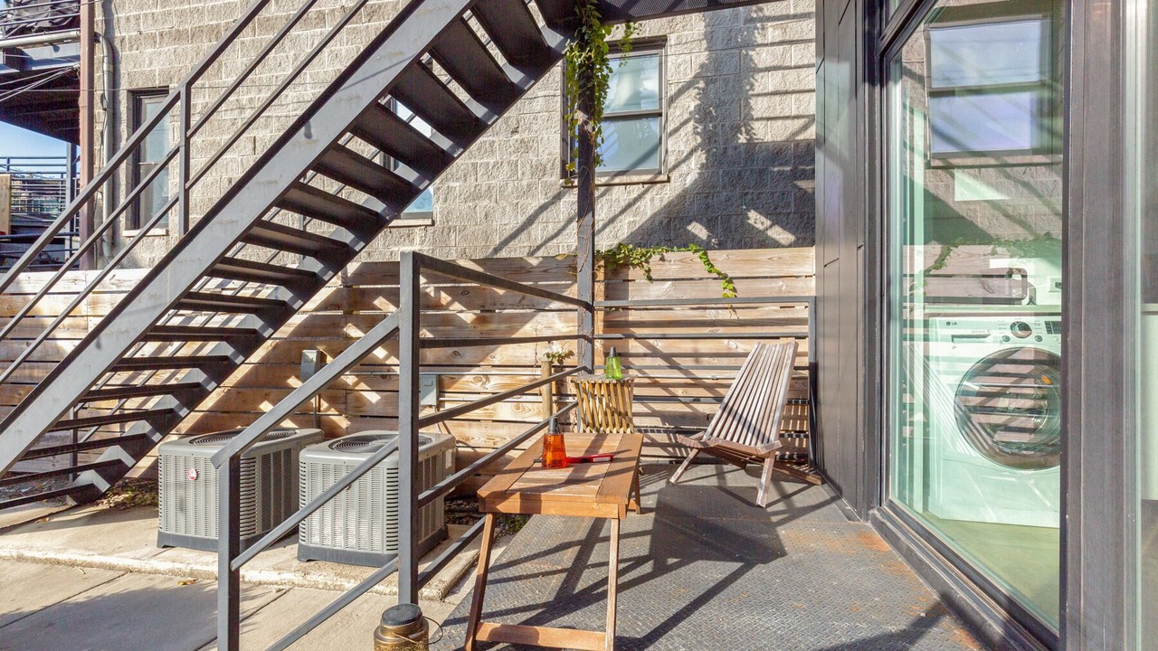Photo of Outdoor in West Town