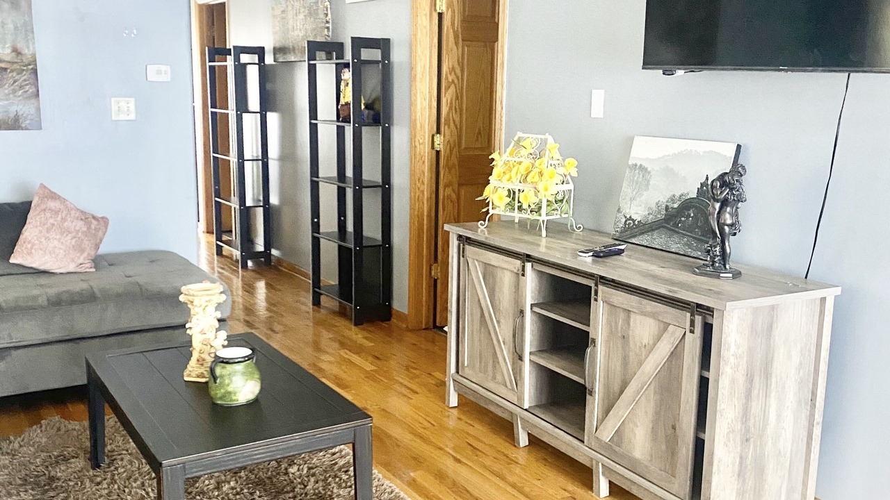 Photo of Livingroom in Blue Island