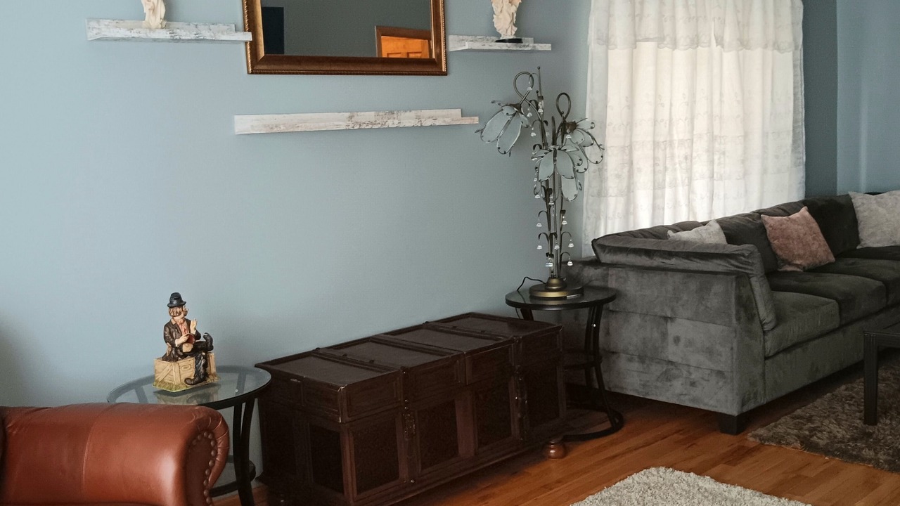 Photo of Livingroom in Blue Island