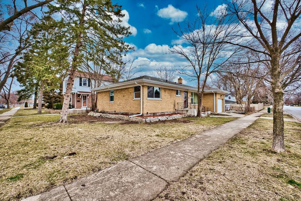 Photo of Outdoor in Skokie