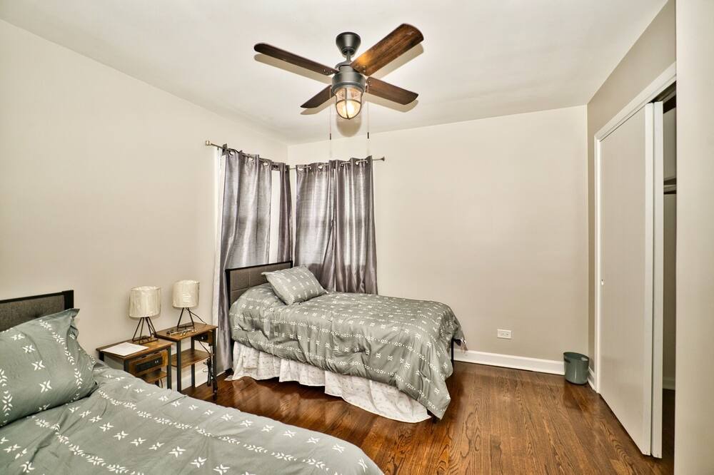 Photo of Bedroom in Skokie