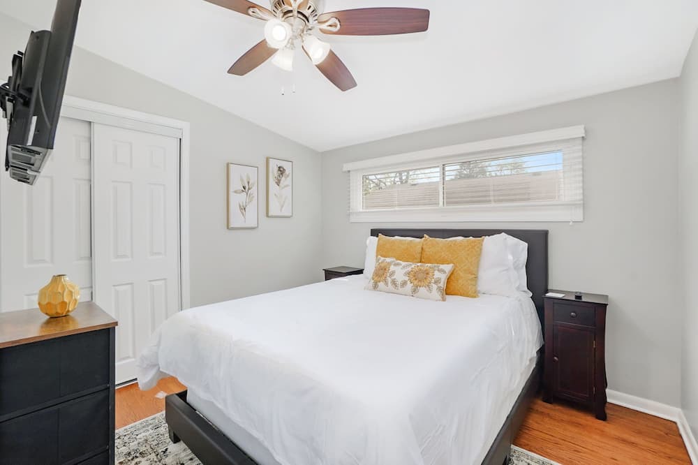 Photo of Bedroom in Northbrook