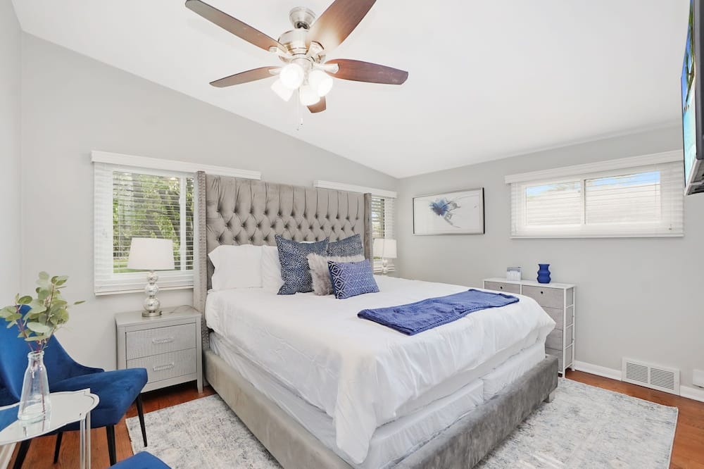 Photo of Bedroom in Northbrook