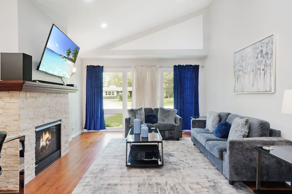 Photo of Livingroom in Northbrook