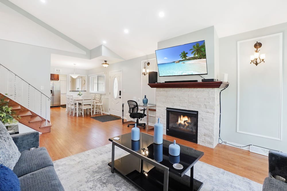 Photo of Livingroom in Northbrook