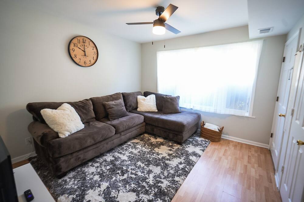 Photo of Livingroom in Berwyn
