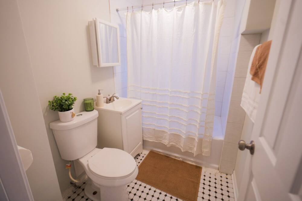Photo of Bathroom in Berwyn