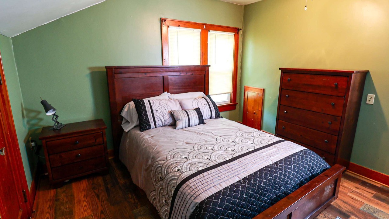 Photo of Bedroom in Effingham