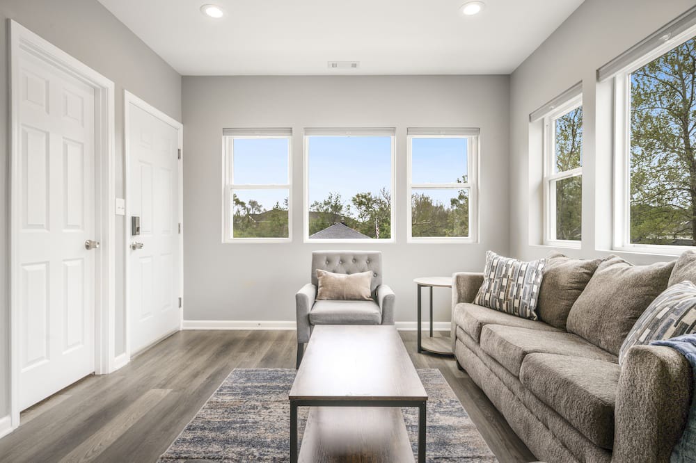 Photo of Livingroom in Bensenville