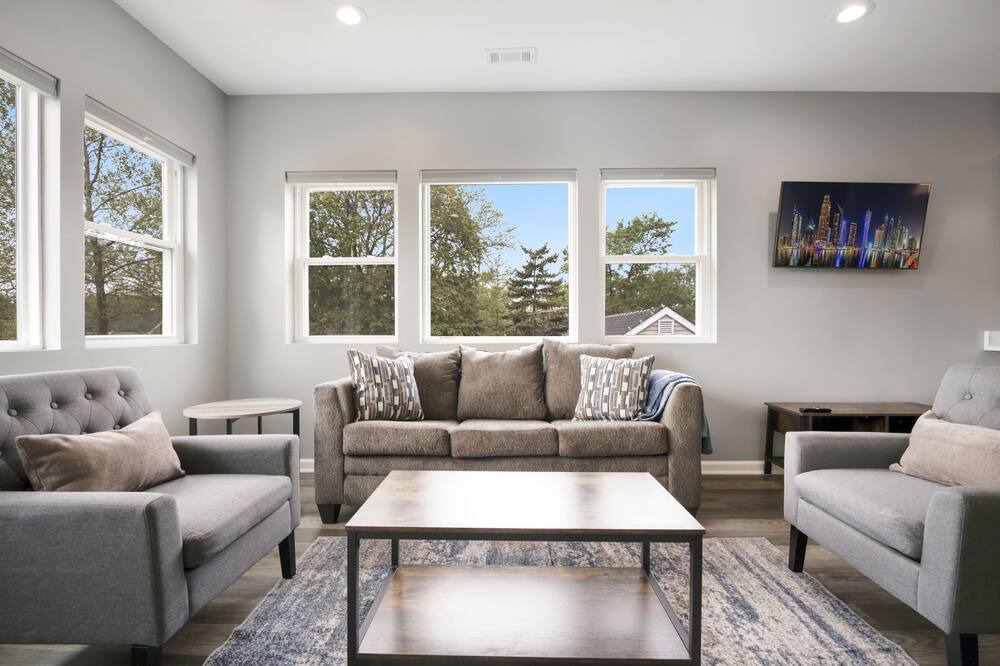 Photo of Livingroom in Bensenville