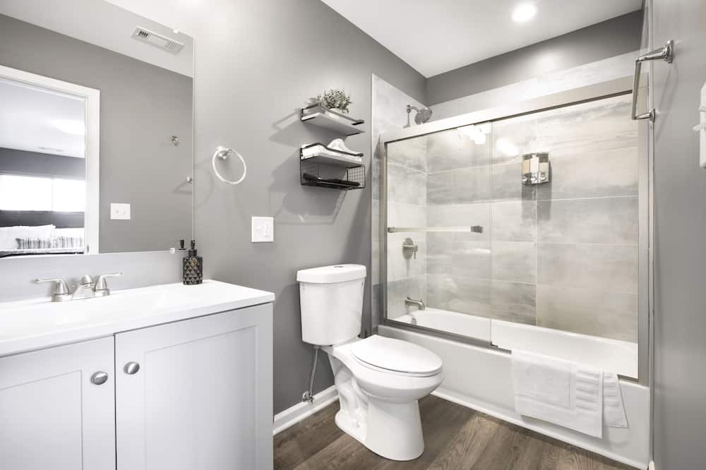 Photo of Bathroom in Bensenville
