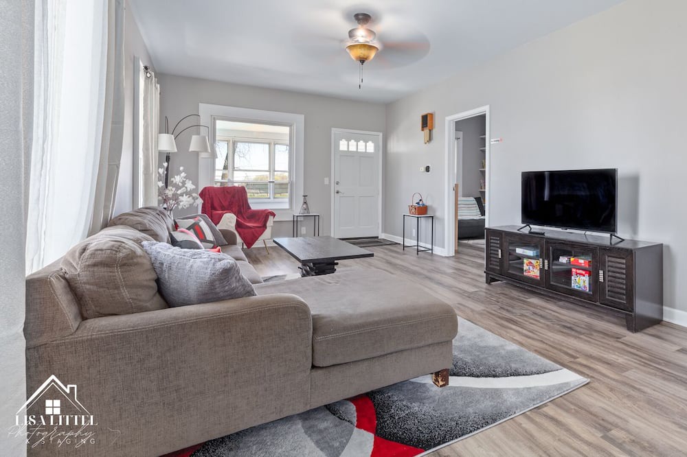 Photo of Livingroom in Fox Valley