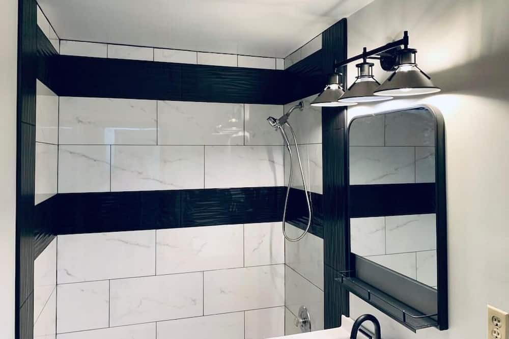Photo of Bathroom in DeKalb