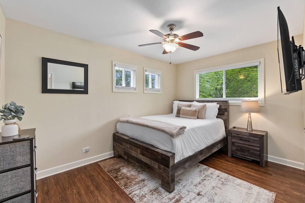 Photo of Bedroom in Wheeling