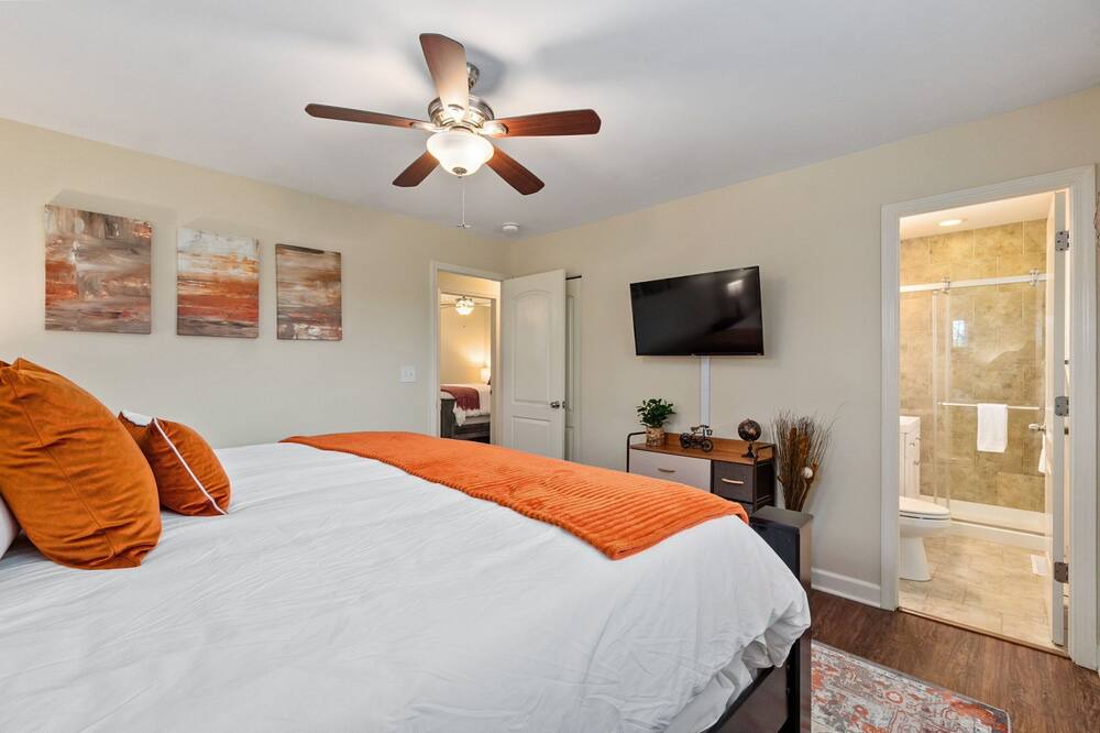 Photo of Bedroom in Wheeling