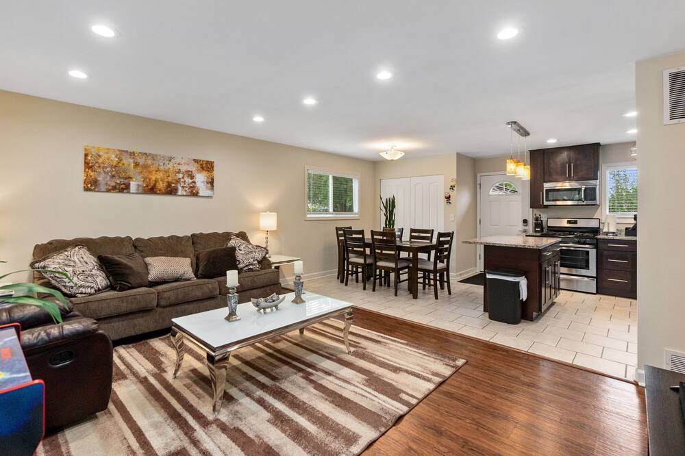 Photo of Livingroom in Wheeling