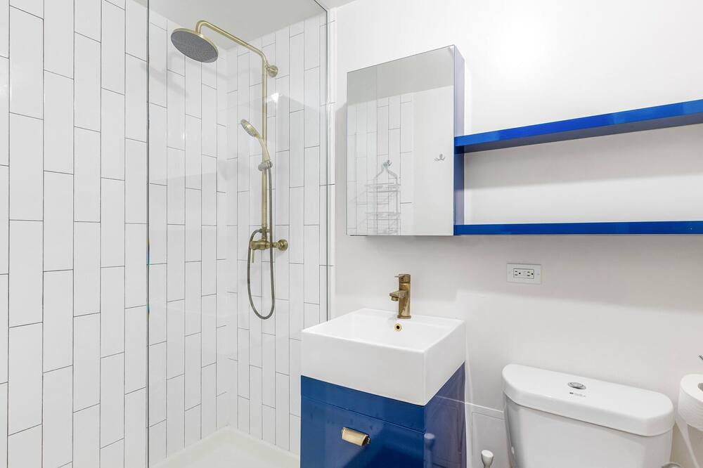 Photo of Bathroom in Uptown