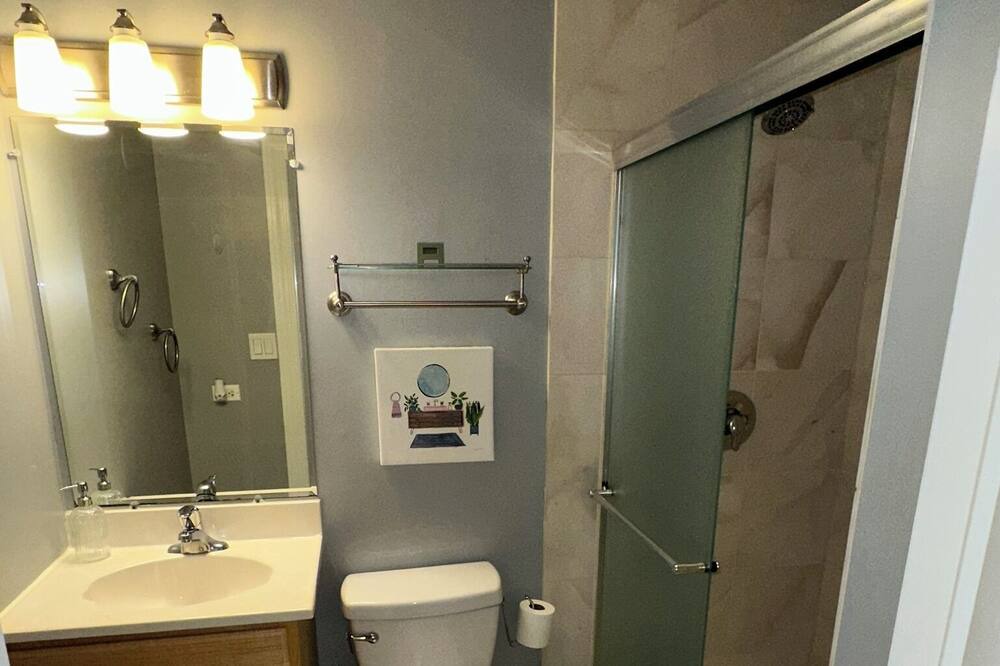 Photo of Bathroom in Tri-Taylor