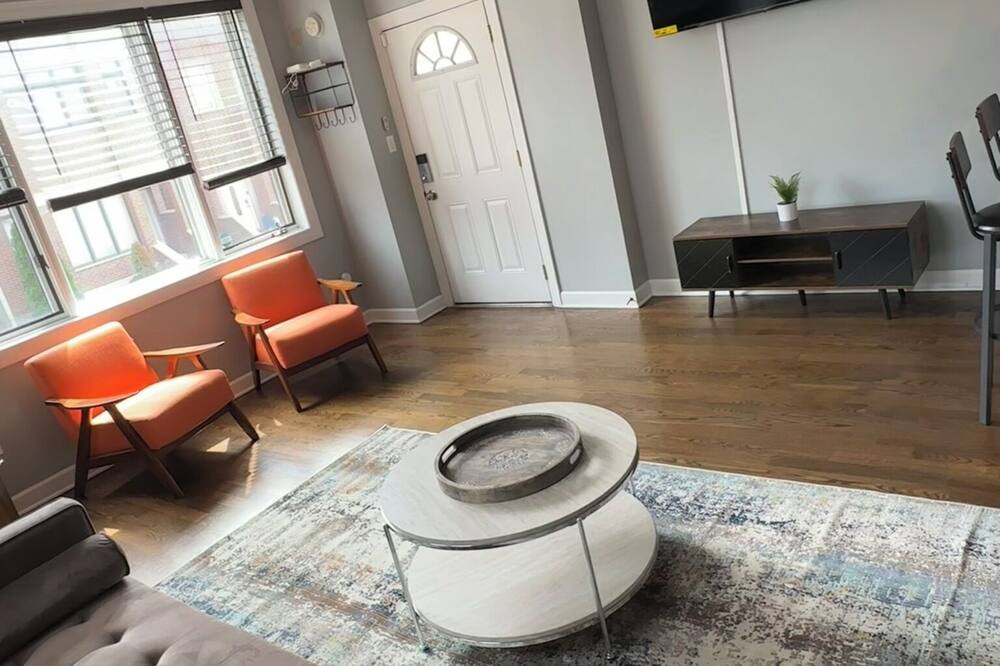 Photo of Livingroom in Tri-Taylor