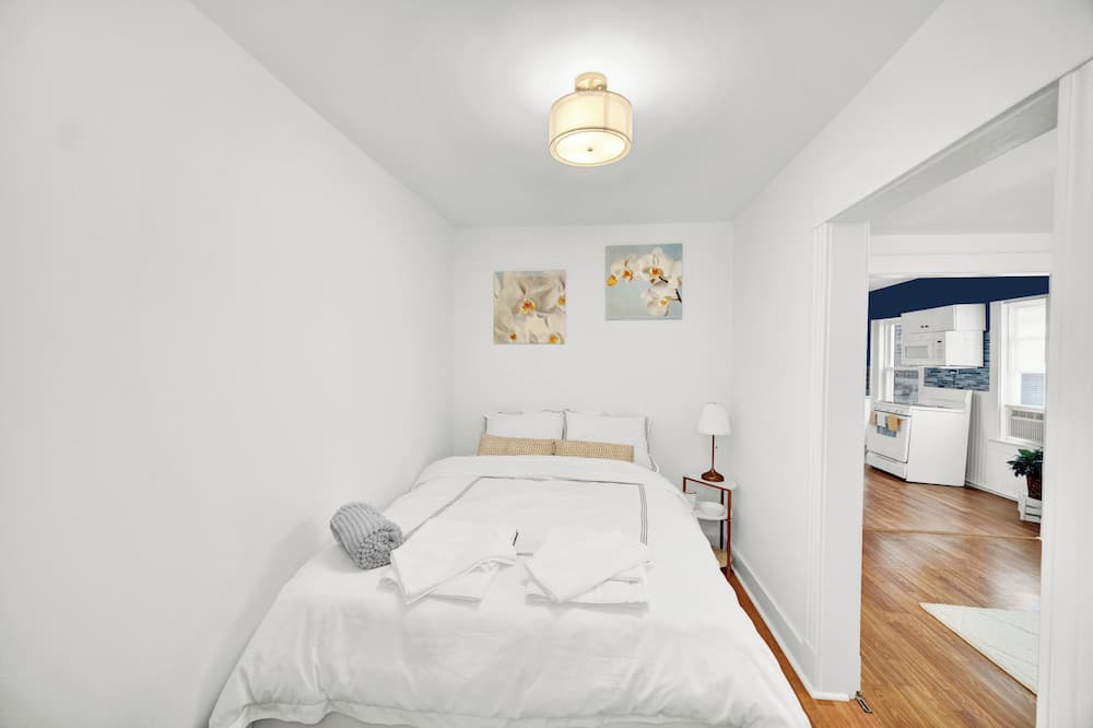 Photo of Bedroom in West Bucktown