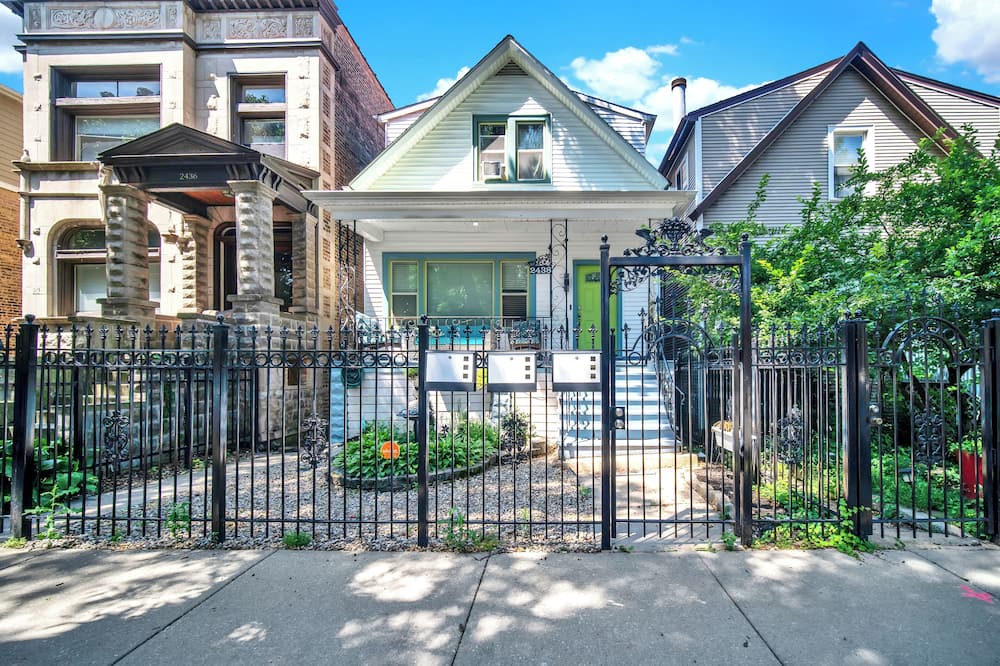 Photo of Outdoor in West Bucktown