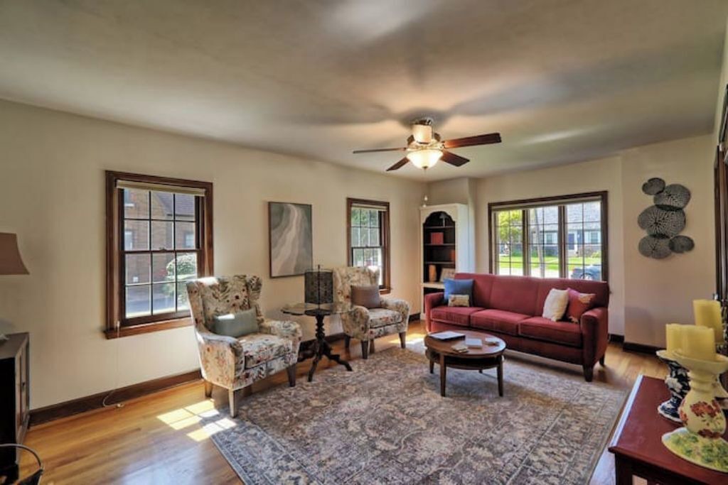 Photo of Livingroom in East Moline
