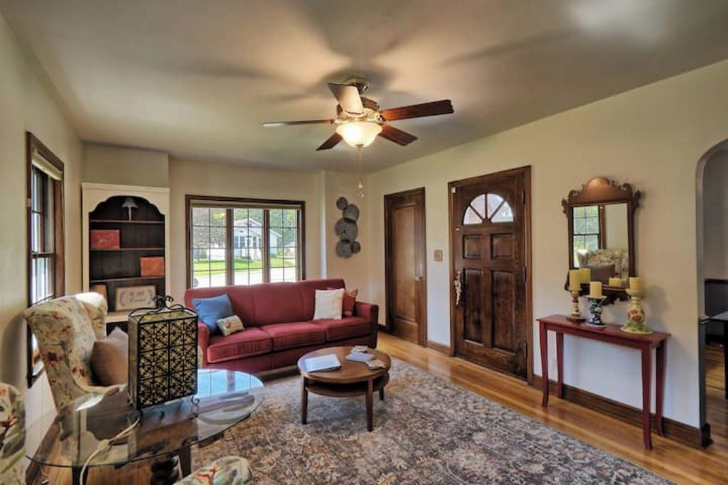Photo of Livingroom in East Moline