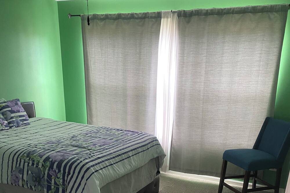Photo of Bedroom in Fox Valley