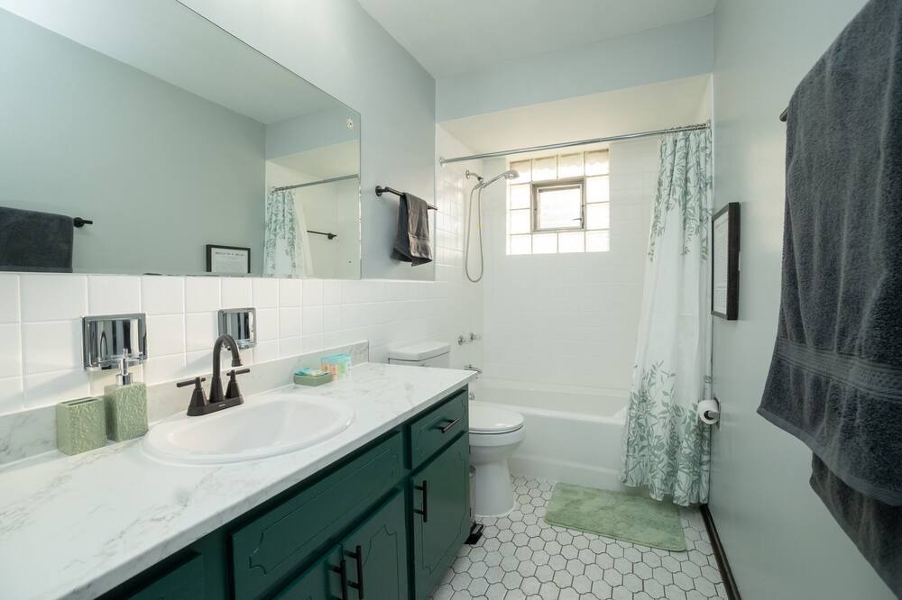Photo of Bathroom in Palos Hills