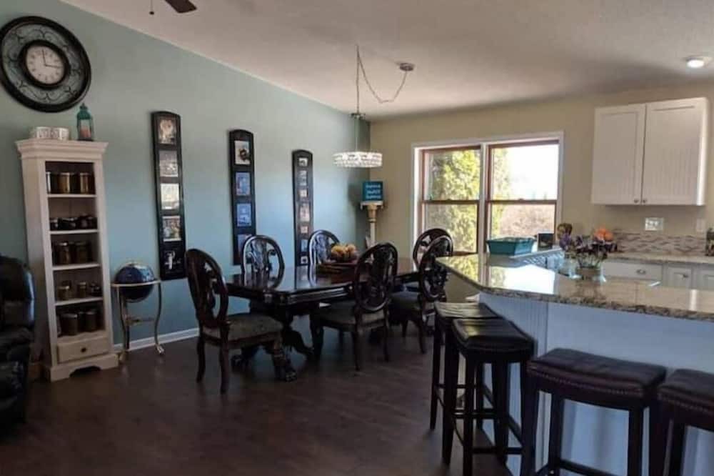 Photo of Kitchen in Holcomb