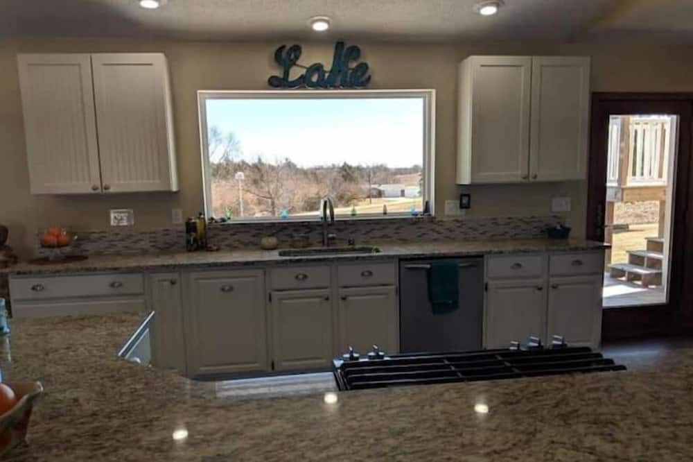 Photo of Kitchen in Holcomb
