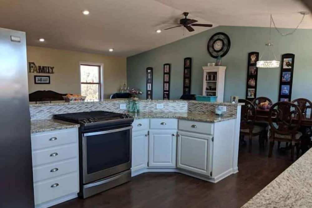 Photo of Kitchen in Holcomb