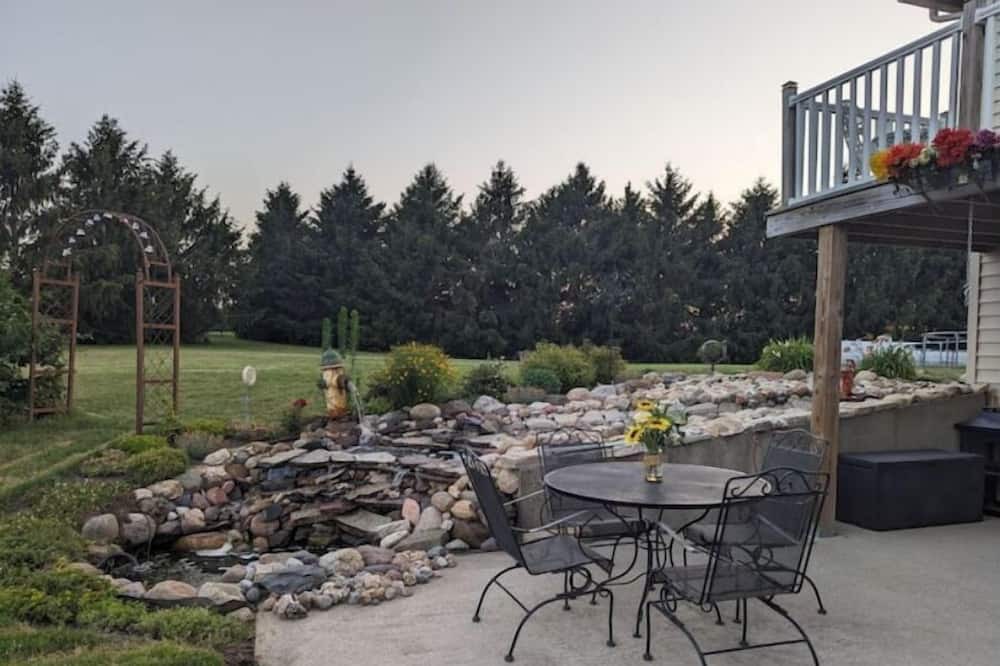 Photo of Outdoor in Holcomb