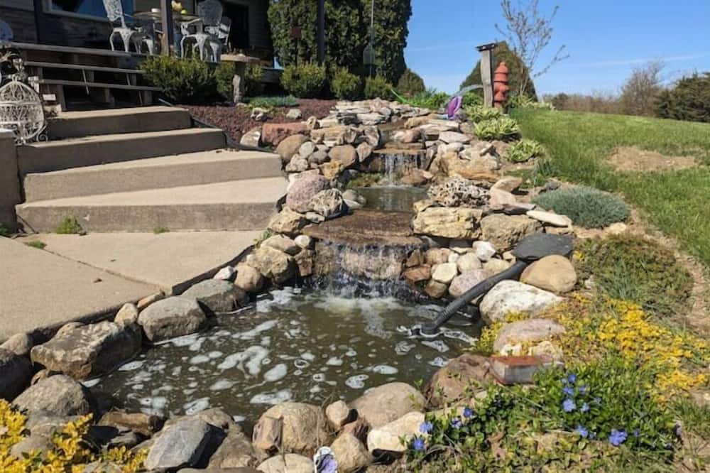 Photo of Outdoor in Holcomb