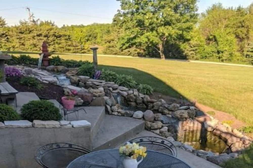 Photo of Outdoor in Holcomb