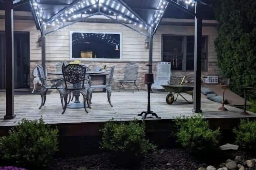 Photo of Outdoor in Holcomb