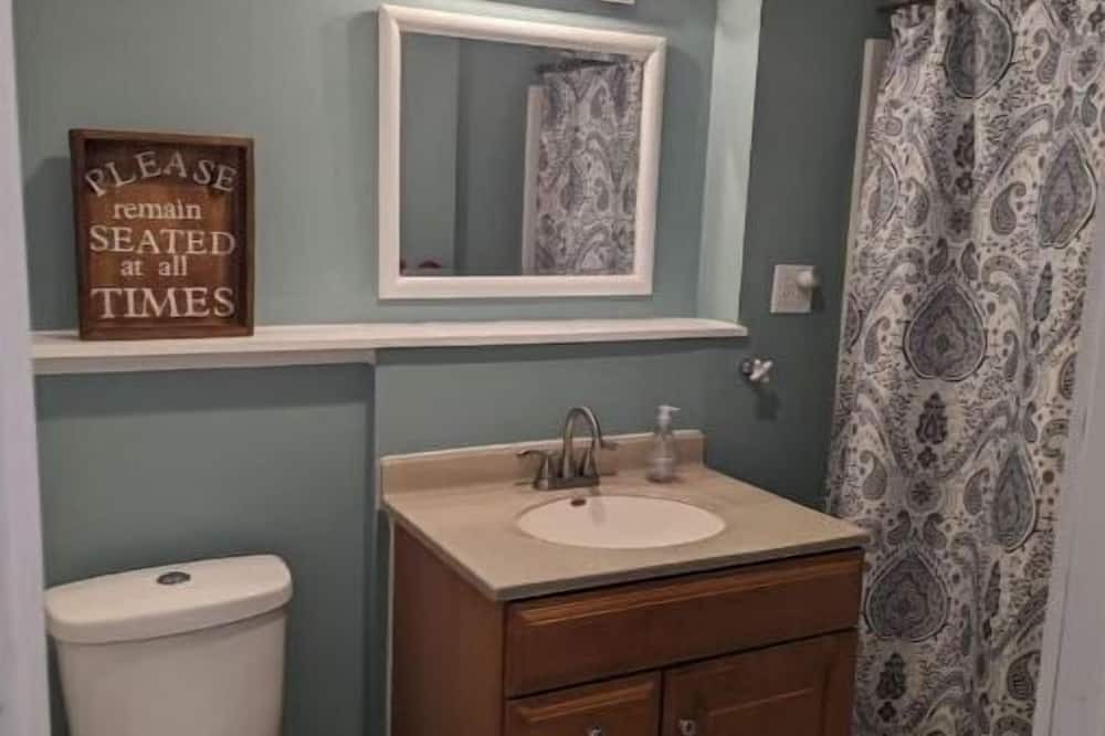 Photo of Bathroom in Holcomb
