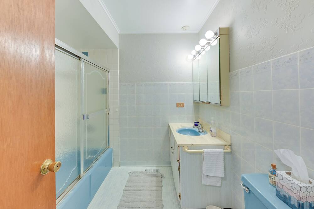 Photo of Bathroom in Grayslake